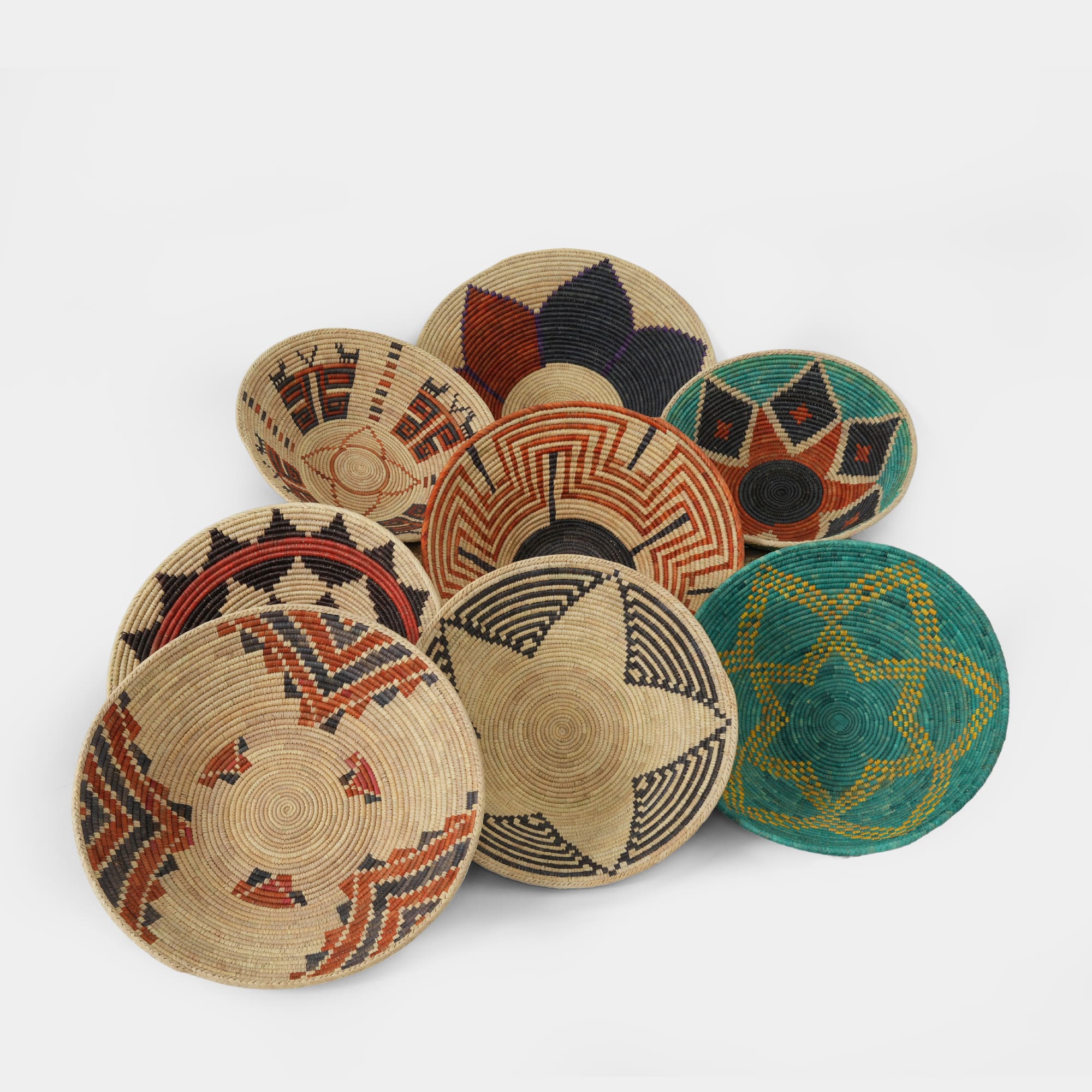 HAND WOVEN FRUIT BOWL (NHAU)